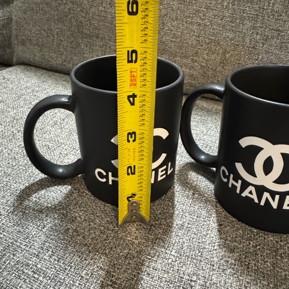 CHANEL Black and White Logo Mugs - Picture 6 of 8